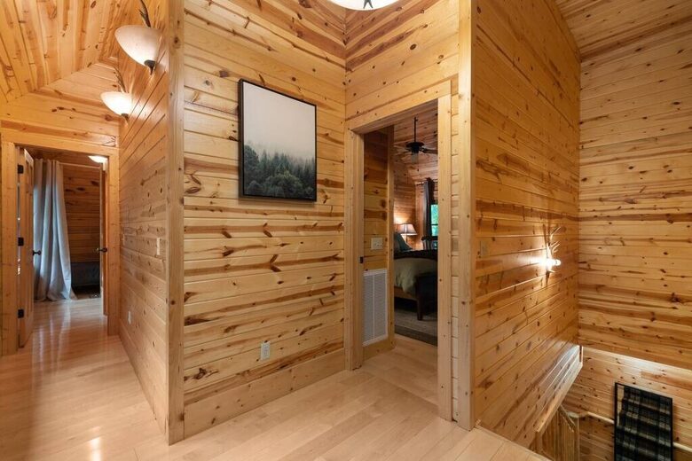 The Lodge at Bearwallow Mountain - Hendersonville, North Carolina