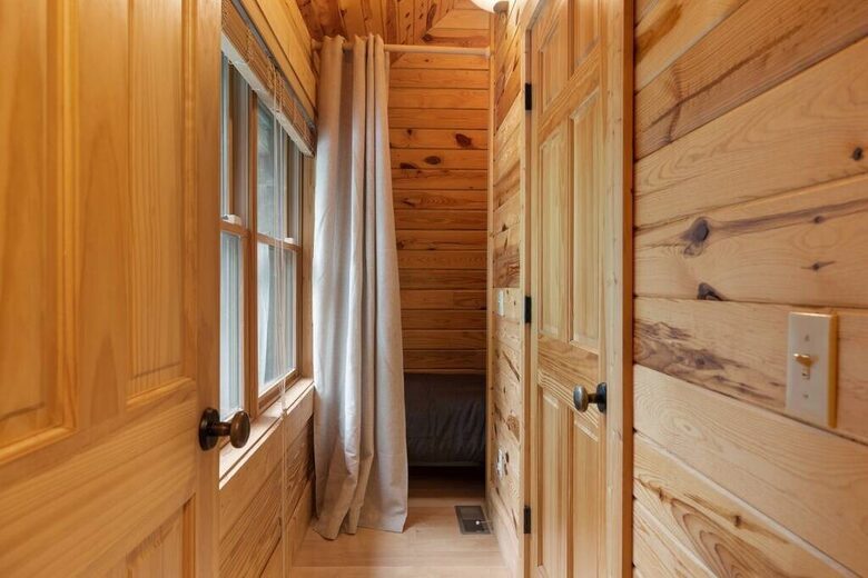The Lodge at Bearwallow Mountain - Hendersonville, North Carolina