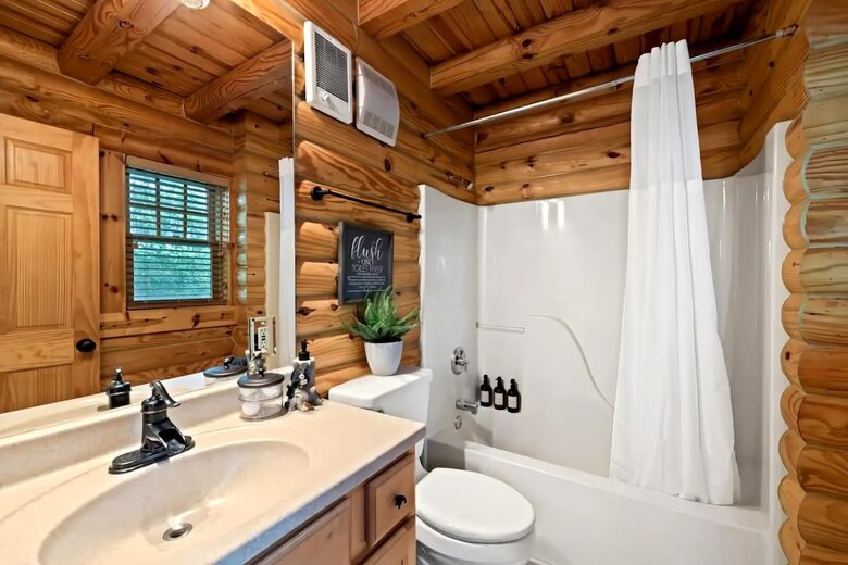 The Lodge at Bearwallow Mountain - Hendersonville, North Carolina