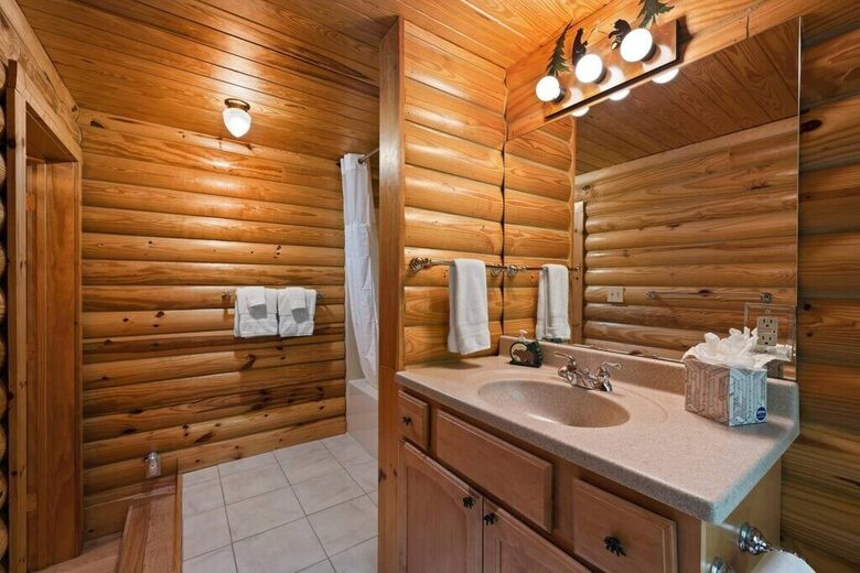 The Lodge at Bearwallow Mountain - Hendersonville, North Carolina