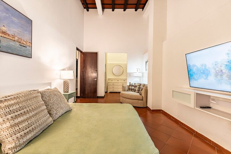 Large & Luxurious Getaway - San Juan, Puerto Rico