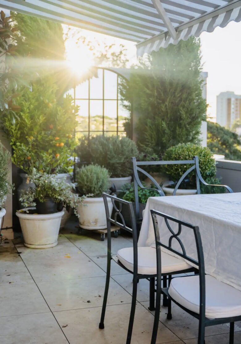 Stylish 1 Bedroom Penthouse with Large Terrace - Edgecliff, Australia