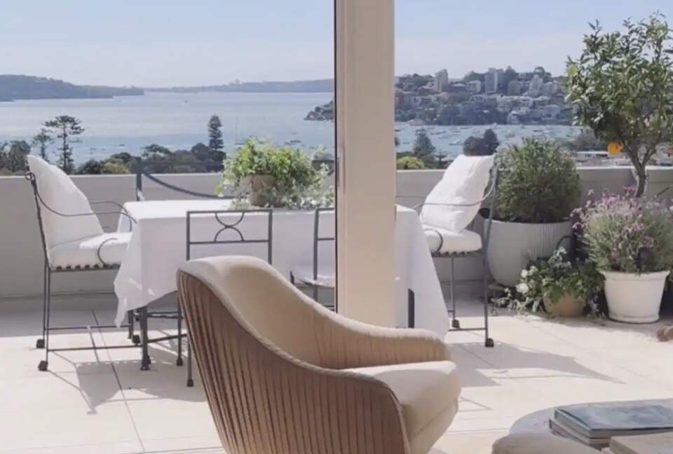 Stylish 1 Bedroom Penthouse with Large Terrace - Edgecliff, Australia