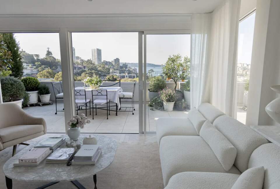 Stylish 1 Bedroom Penthouse with Large Terrace - Edgecliff, Australia