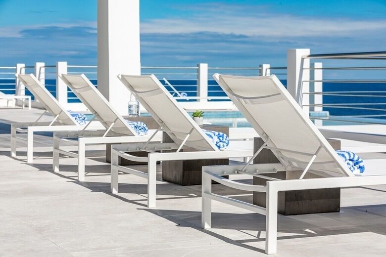 Amor de Mer | Oceanfront with Infinity Pool | Walk to Beach - Upper Prince's Quarters, Sint Maarten (Dutch part)