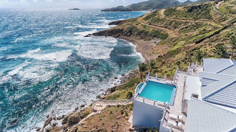 Amor de Mer | Oceanfront with Infinity Pool | Walk to Beach - Upper Prince's Quarters, Sint Maarten (Dutch part)