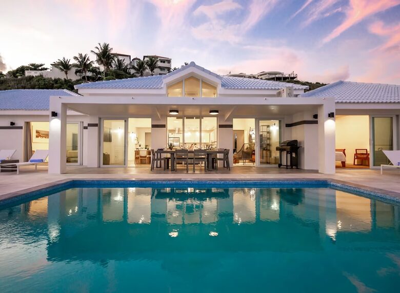 Amor de Mer | Oceanfront with Infinity Pool | Walk to Beach - Upper Prince's Quarters, Sint Maarten (Dutch part)
