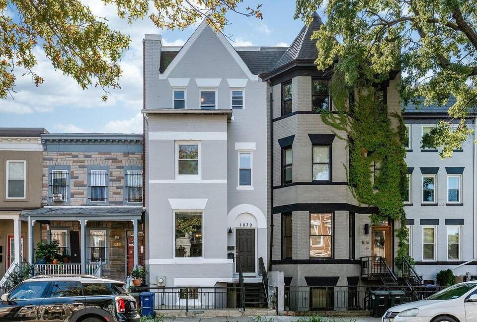 Elegant Row House in the Heart of Columbia Heights - Washington, Washington DC