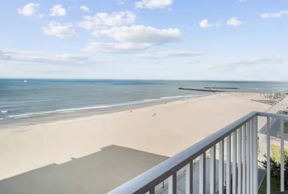 Oceanfront Luxe Getaway - Virginia Beach, Virginia