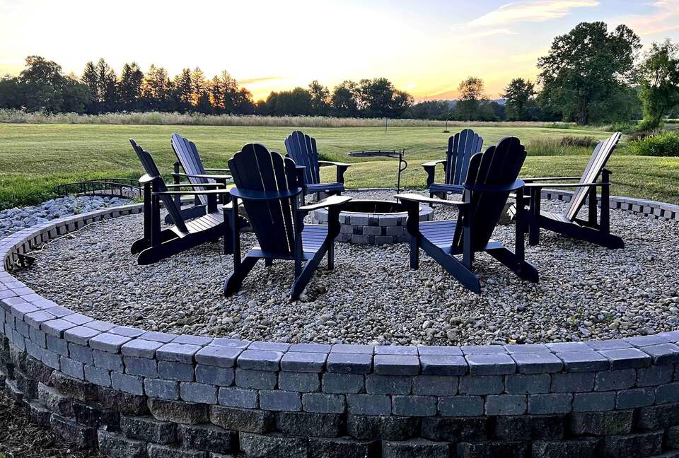 Hocking Hills Private Resort with Kayaking - New Plymouth, Ohio