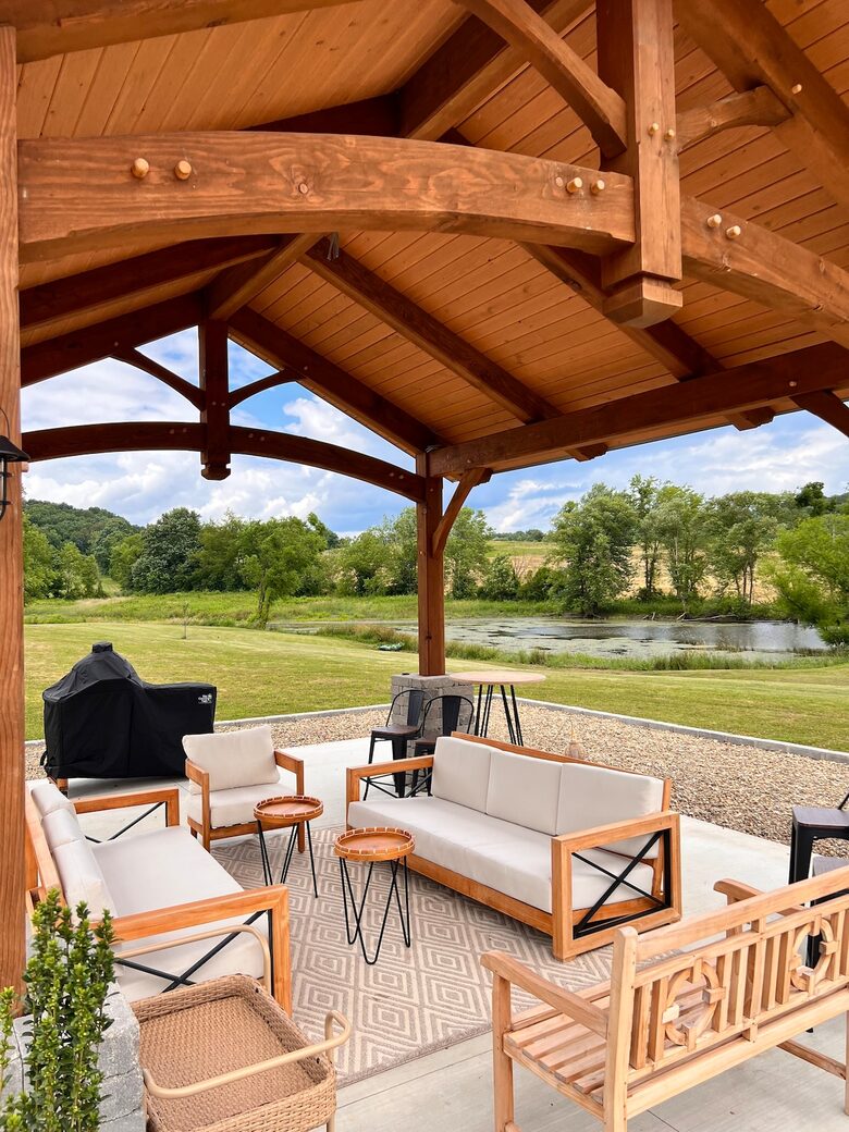 Hocking Hills Private Resort with Kayaking - New Plymouth, Ohio