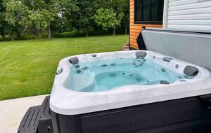 Hocking Hills Private Resort with Kayaking - New Plymouth, Ohio