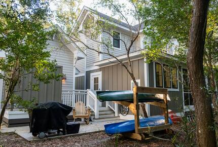 Creekside Cottage - Bald Head Island, North Carolina
