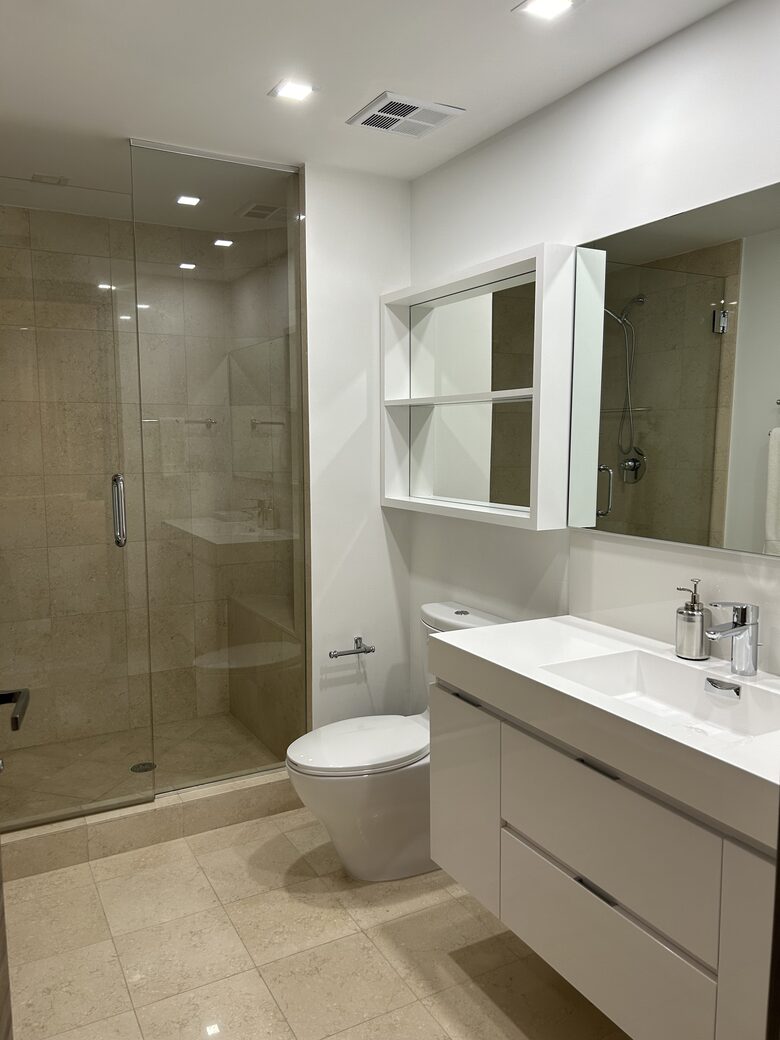 South Ocean Drive Modern Getaway - Hollywood, Florida