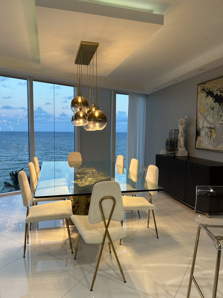 South Ocean Drive Modern Getaway - Hollywood, Florida