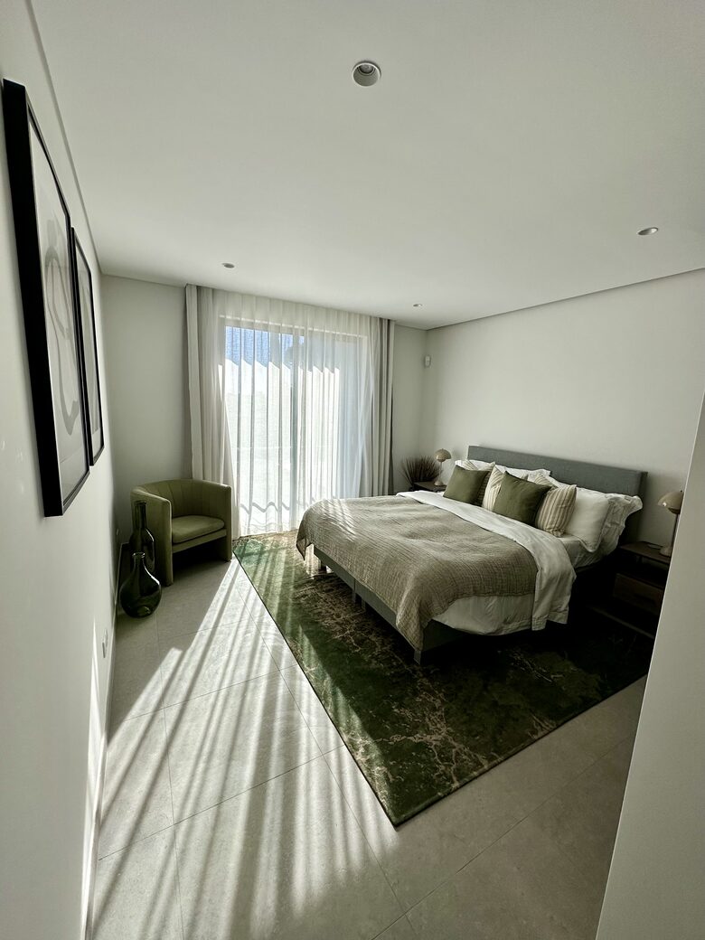 Downstairs bed with bath ensuite