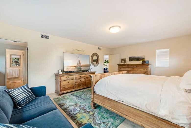 Montecito Family Home | Walk to Coast Village Road - Montecito, California