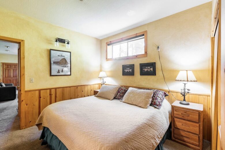 Homewood Hideaway | Steps from Lake Tahoe - Homewood, United States