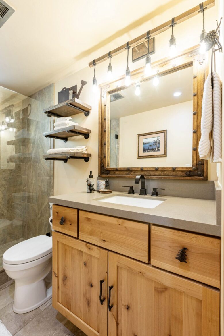 Homewood Hideaway | Steps from Lake Tahoe - Homewood, United States