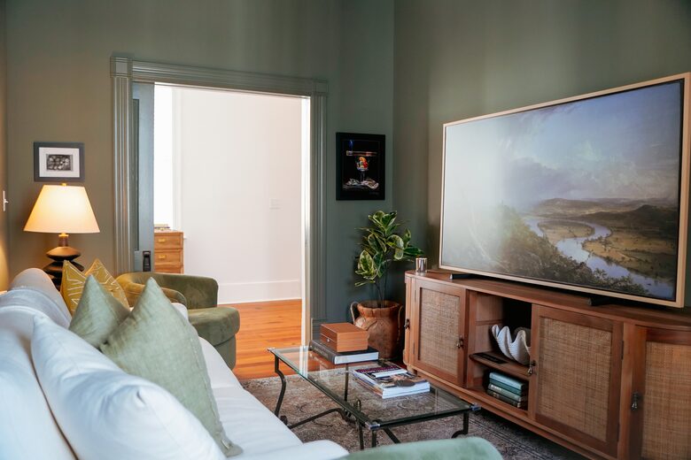 Second Floor Lounge