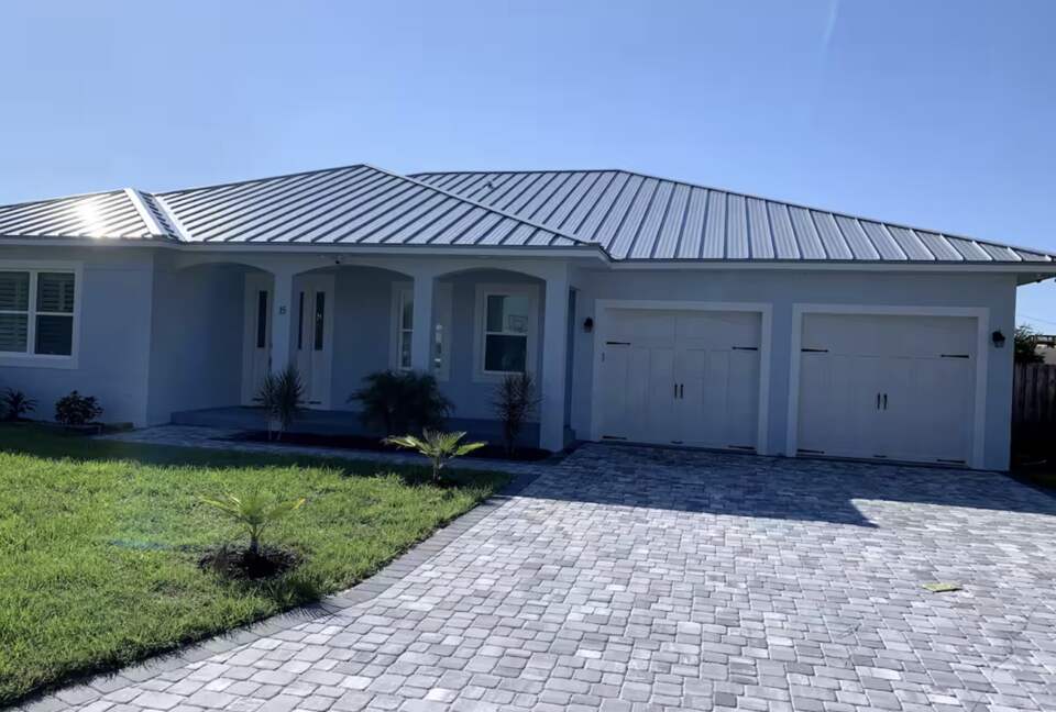 Waterfront Hideaway | With Tiki Bar, Pool, Dock, Beach - Cocoa Beach, Florida