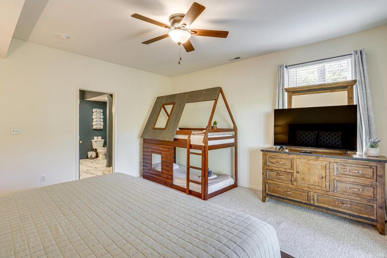Fairway Retreat at Old Kinderhook Golf Course - Camdenton, Missouri