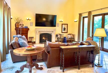 Wine Country Luxury Villa - Santa Rosa, California