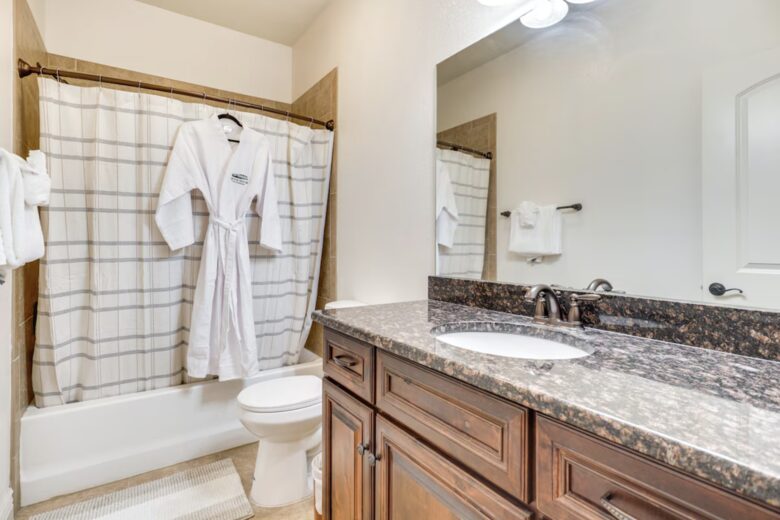 Fairway Retreat Camdenton Home w/ Resort Perks - Camdenton, Missouri