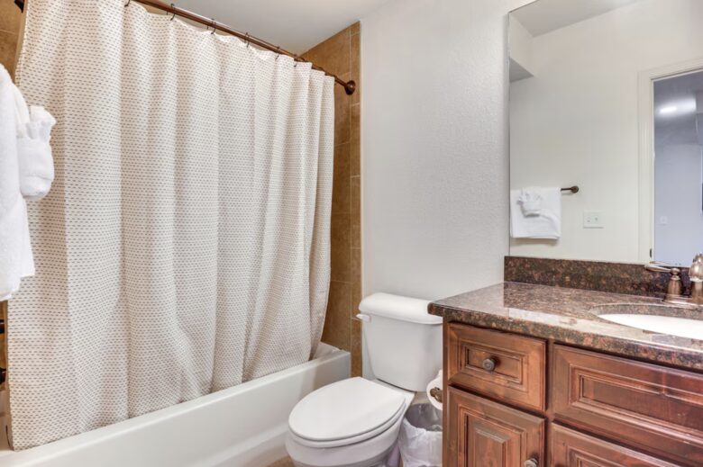 Fairway Retreat Camdenton Home w/ Resort Perks - Camdenton, Missouri
