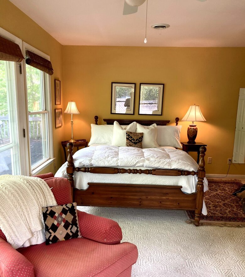Treetop Montreat Cabin with Creek | 20 minutes to Asheville - Black Mountain, North Carolina