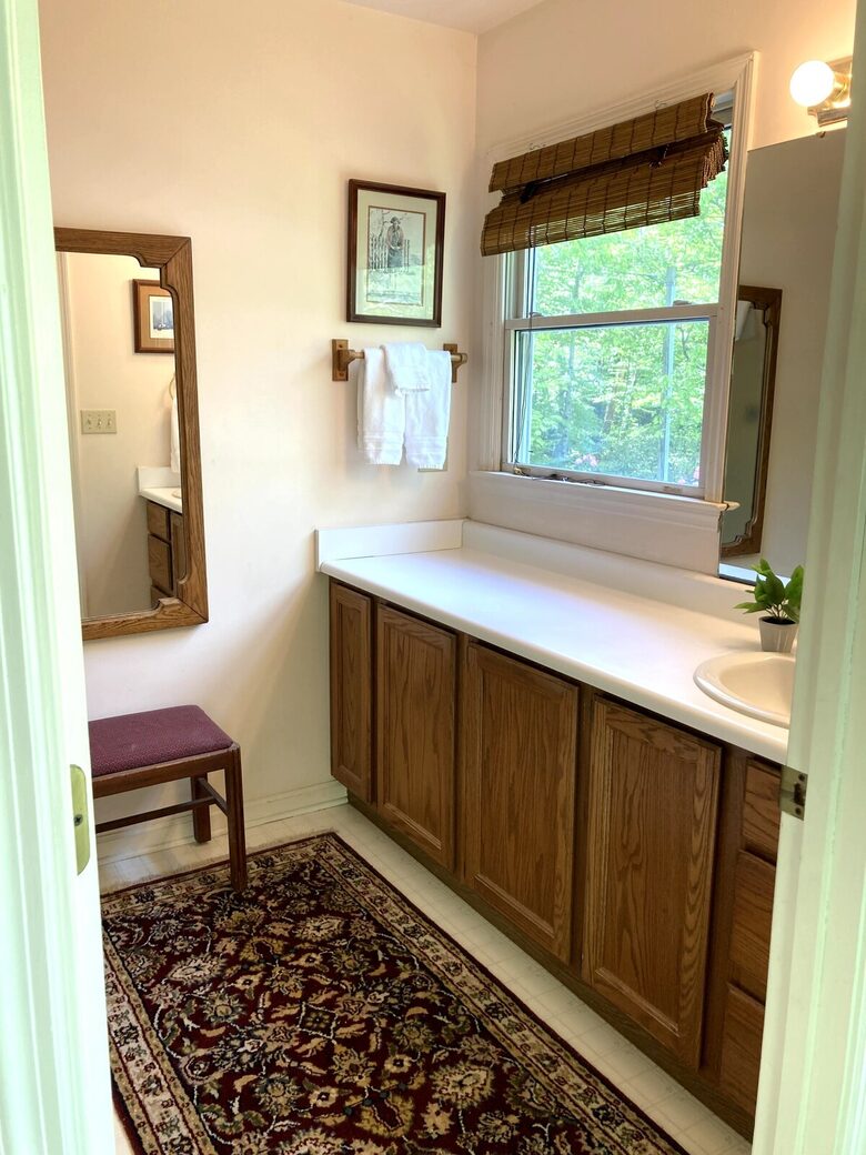 Treetop Montreat Cabin with Creek | 20 minutes to Asheville - Black Mountain, North Carolina