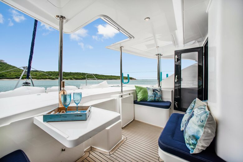 Bow seating area