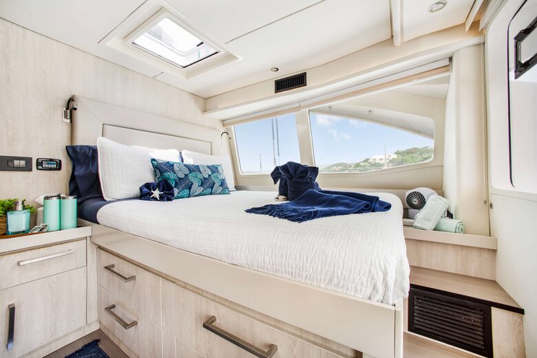 On deck master cabin