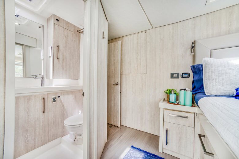 On deck master cabin