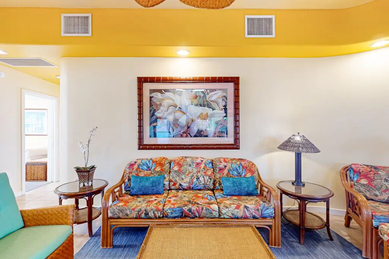 Kahalu'u Beach Condo with Infinity Pool & Spa - Kailua Kona, Hawaii