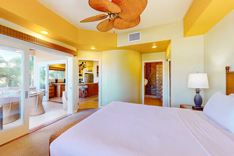 Kahalu'u Beach Condo with Infinity Pool & Spa - Kailua Kona, Hawaii
