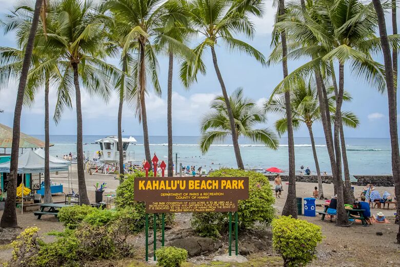 Kahalu'u Beach Condo with Infinity Pool & Spa - Kailua Kona, Hawaii