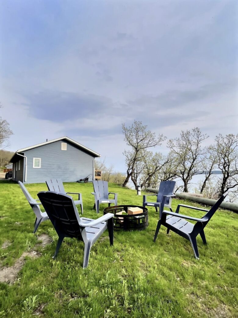 Newly Built Lakefront Cabin - Ninette, Canada