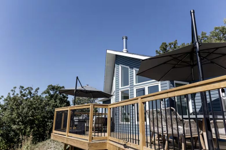 Newly Built Lakefront Cabin - Ninette, Canada