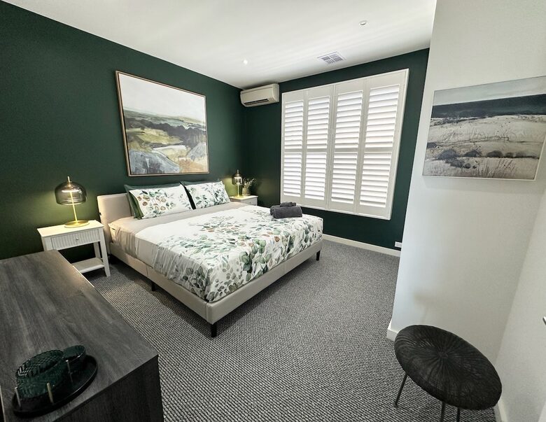 Bella 9 - Macleod, Australia