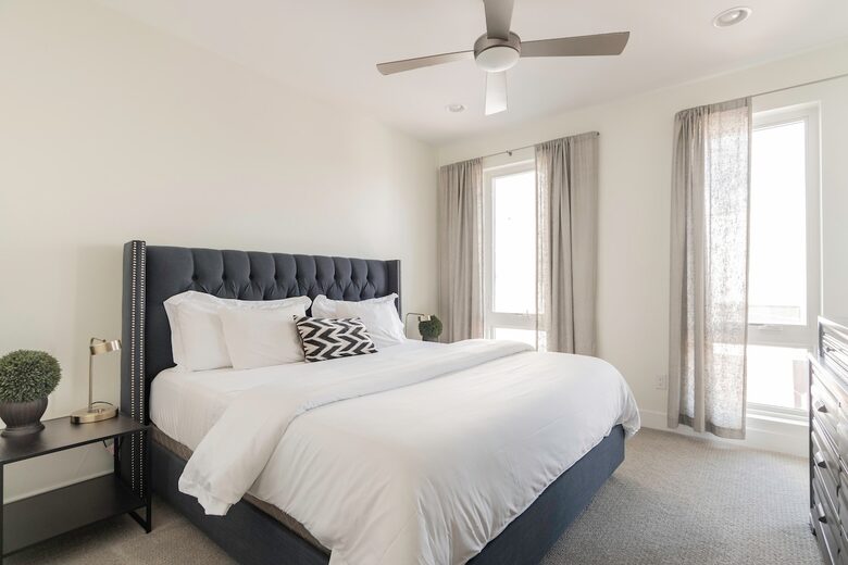 Primary King bedded room has ensuite bath