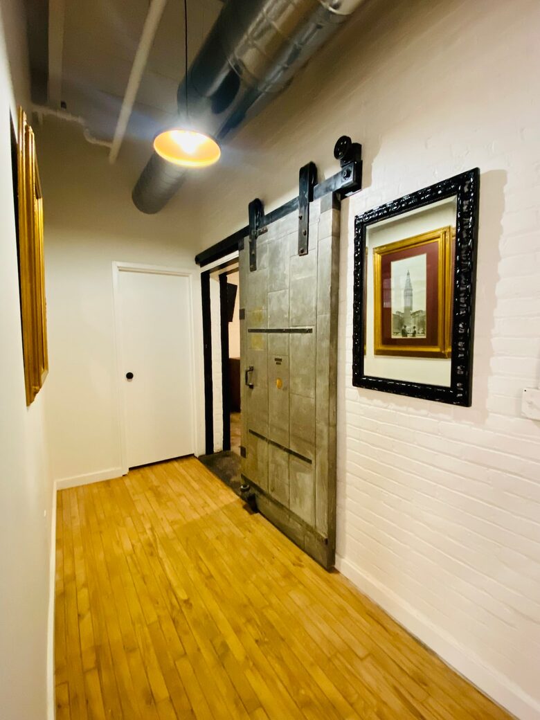 Prime Downtown Retreat | Steps from Dining & Nightlife - Cleveland, Ohio