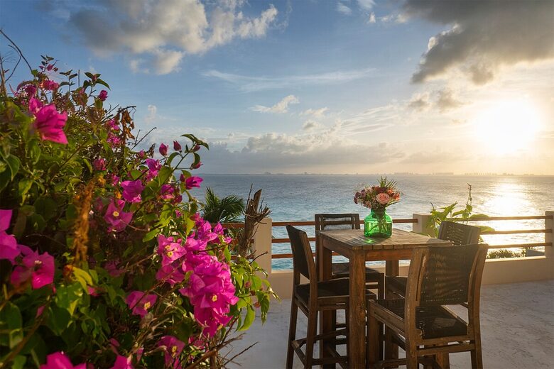Luxe Caribbean Escape with Rooftop Views & Saltwater Pool - Isla Mujeres, Mexico
