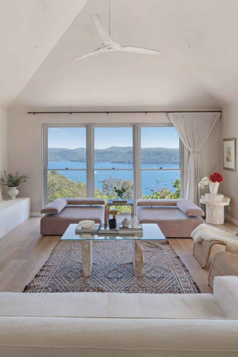 Chateau Hilltop - Sydney, Australia