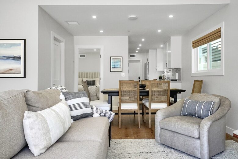 Contemporary Beachside Haven in the Heart of Newport Beach - Newport Beach, California