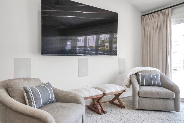 Contemporary Beachside Haven in the Heart of Newport Beach - Newport Beach, California