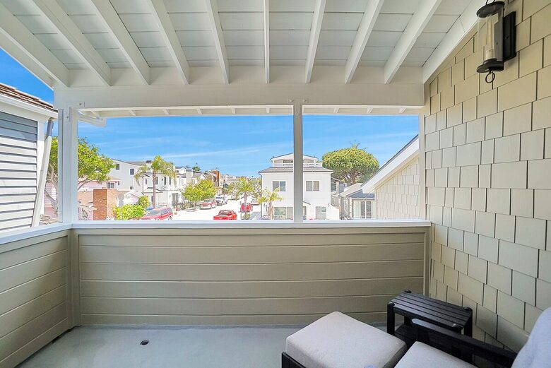 Contemporary Beachside Haven in the Heart of Newport Beach - Newport Beach, California