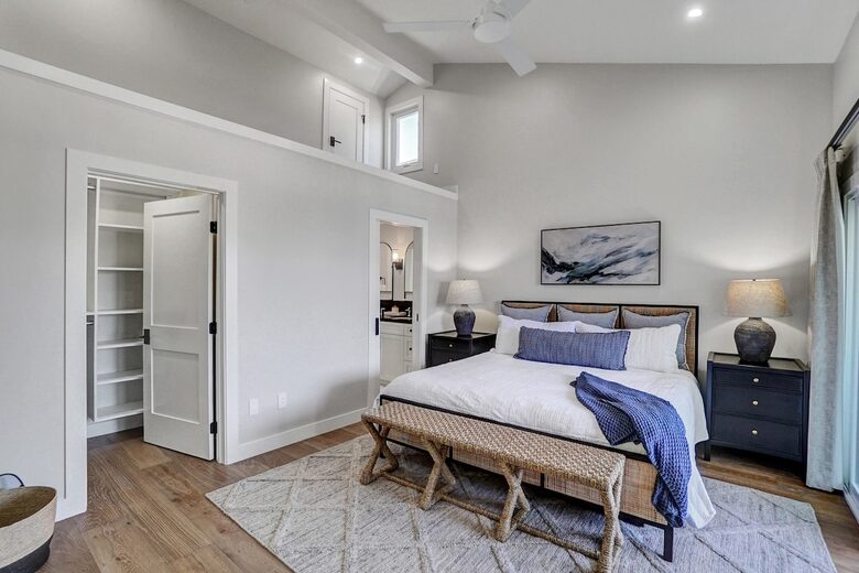 Contemporary Beachside Haven in the Heart of Newport Beach - Newport Beach, California