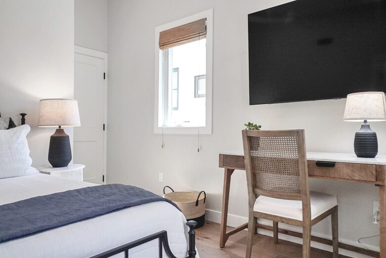 Contemporary Beachside Haven in the Heart of Newport Beach - Newport Beach, California