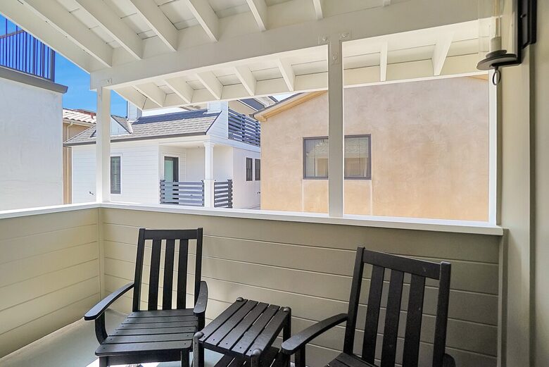 Contemporary Beachside Haven in the Heart of Newport Beach - Newport Beach, California